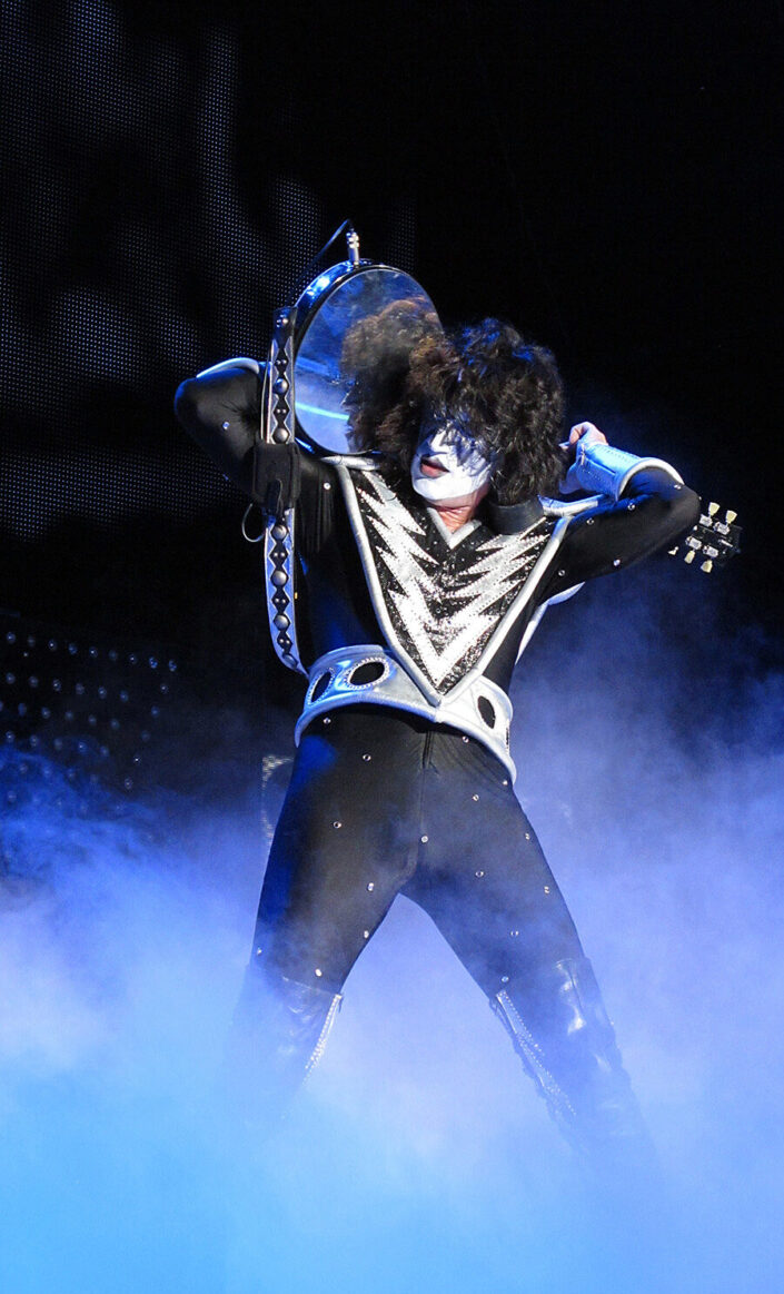 KISS Tommy Thayer concert photo
